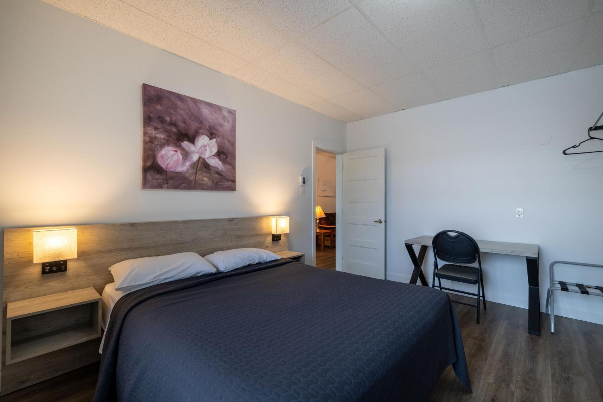 Motel Et Condo Chez Charley Sainte-Anne-de-Beaupré Exteriér fotografie