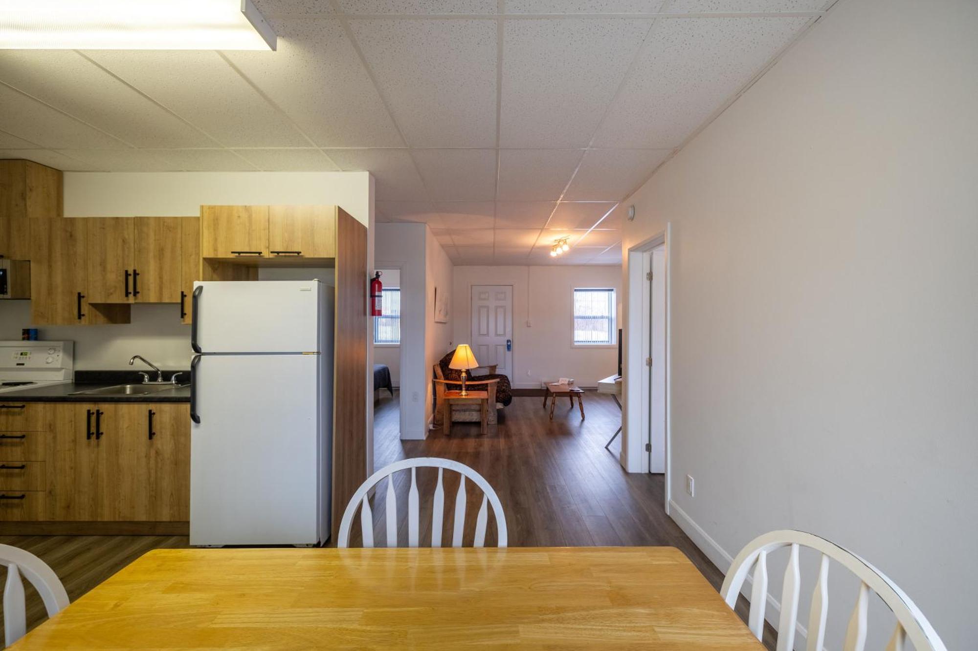 Motel Et Condo Chez Charley Sainte-Anne-de-Beaupré Exteriér fotografie