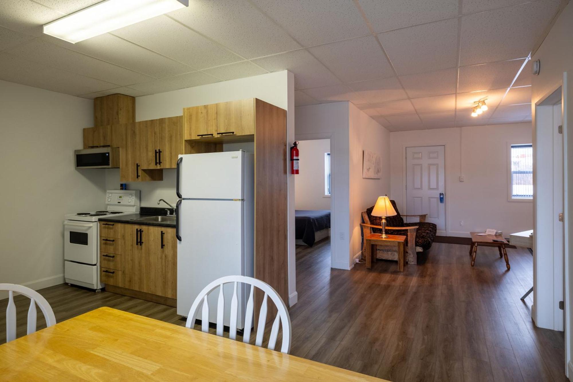 Motel Et Condo Chez Charley Sainte-Anne-de-Beaupré Exteriér fotografie