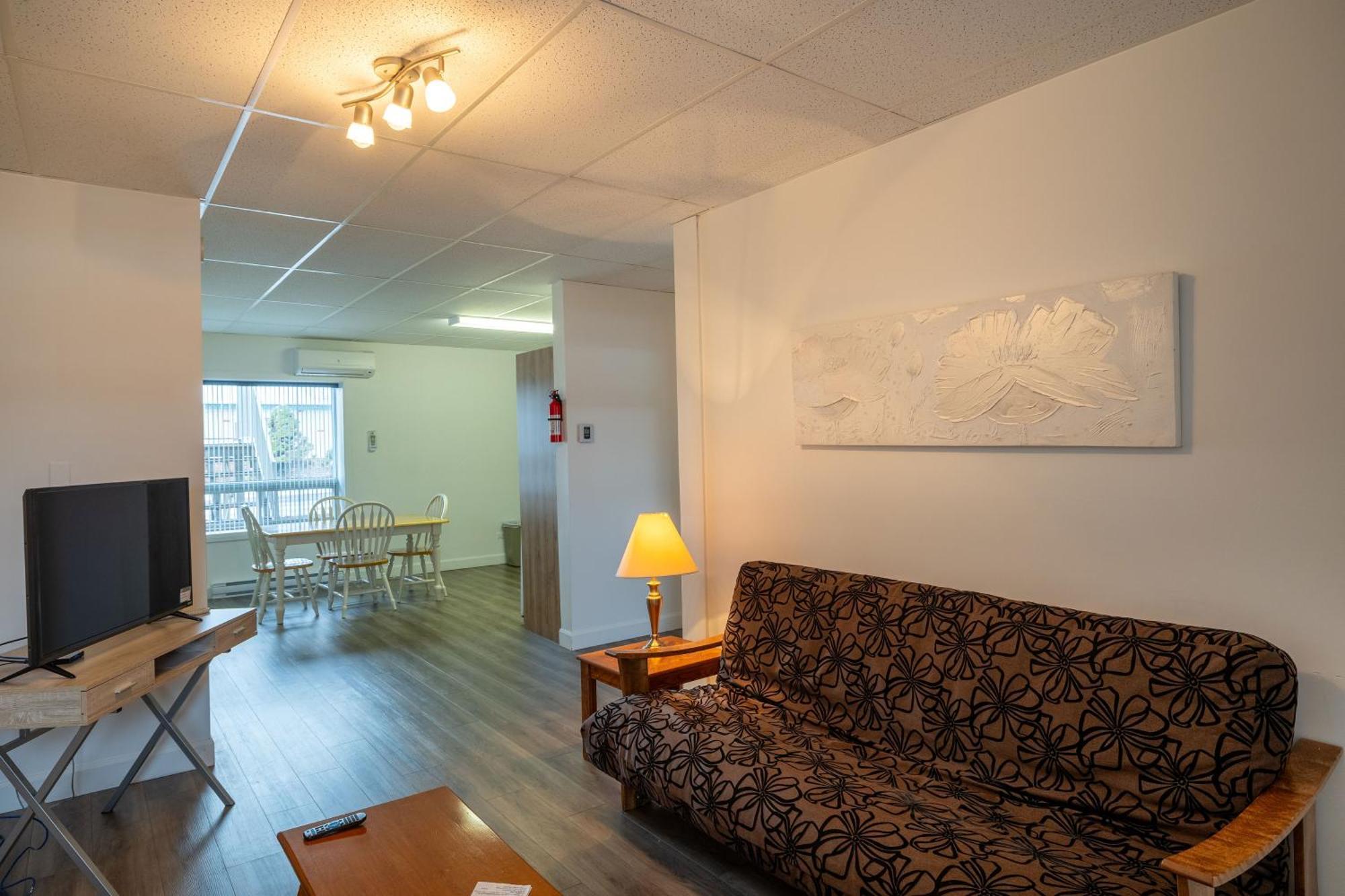 Motel Et Condo Chez Charley Sainte-Anne-de-Beaupré Exteriér fotografie