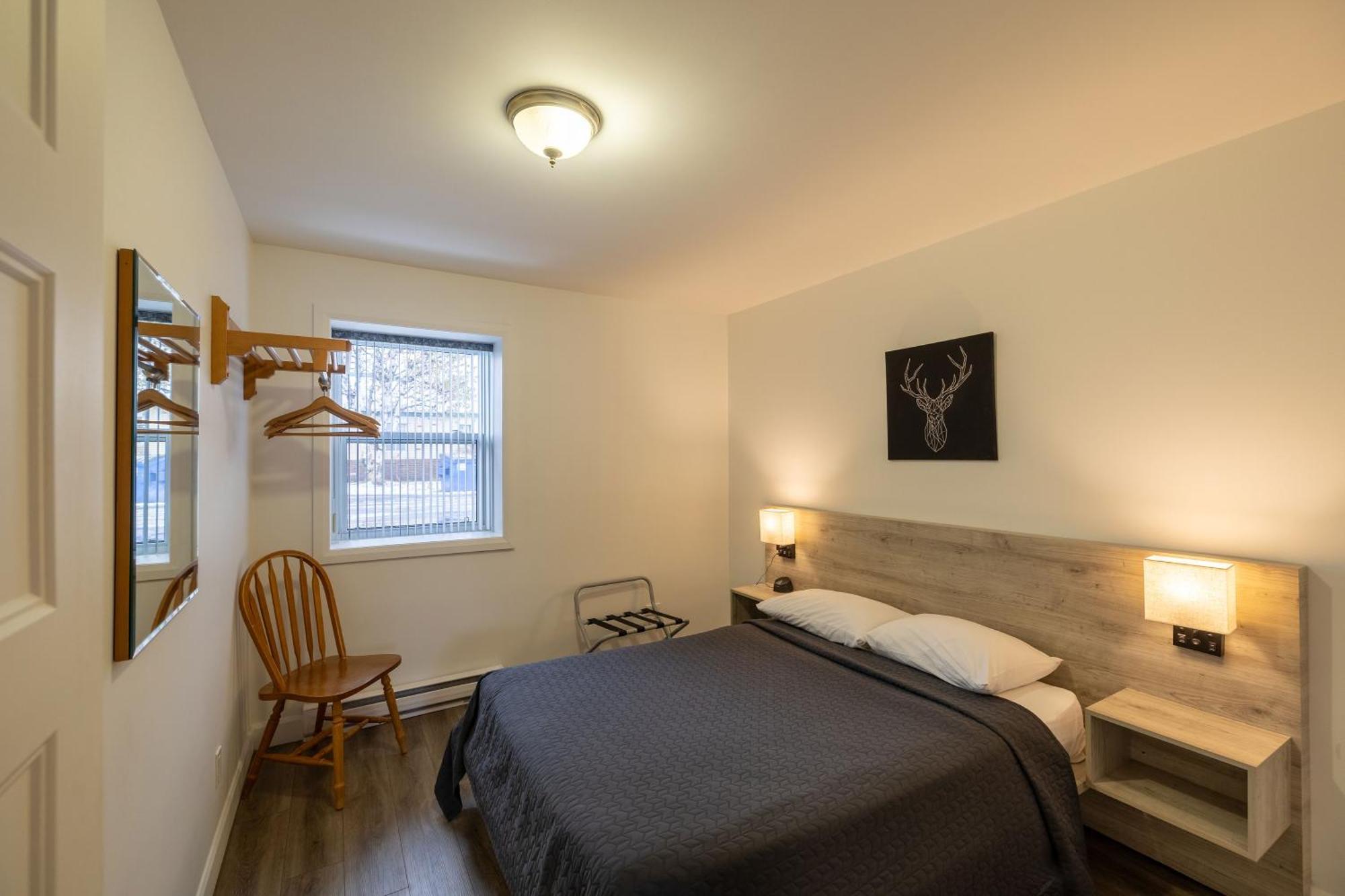 Motel Et Condo Chez Charley Sainte-Anne-de-Beaupré Exteriér fotografie