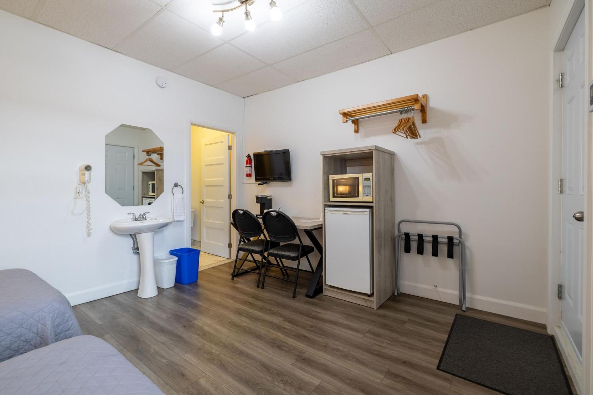 Motel Et Condo Chez Charley Sainte-Anne-de-Beaupré Exteriér fotografie