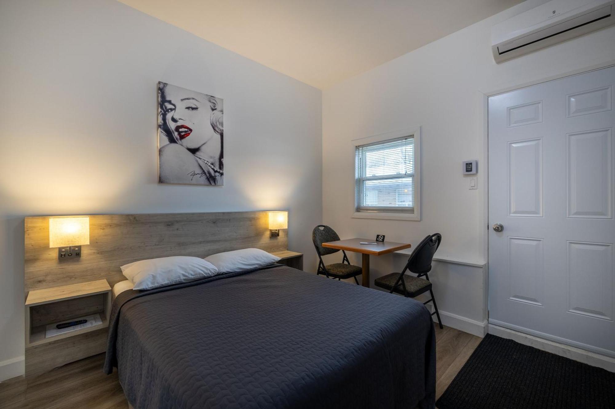 Motel Et Condo Chez Charley Sainte-Anne-de-Beaupré Exteriér fotografie