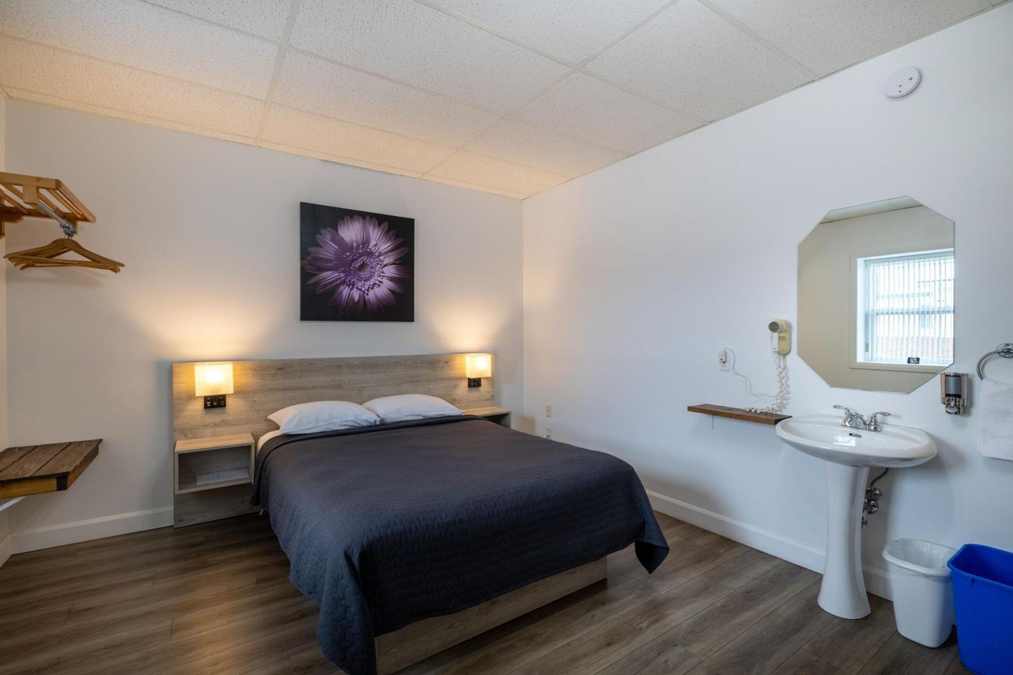 Motel Et Condo Chez Charley Sainte-Anne-de-Beaupré Exteriér fotografie